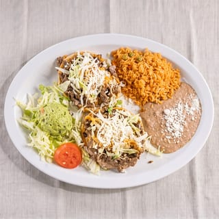 Sopes Plate